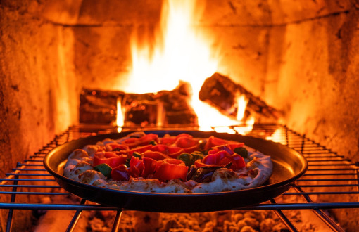wood fired pizza oven flames